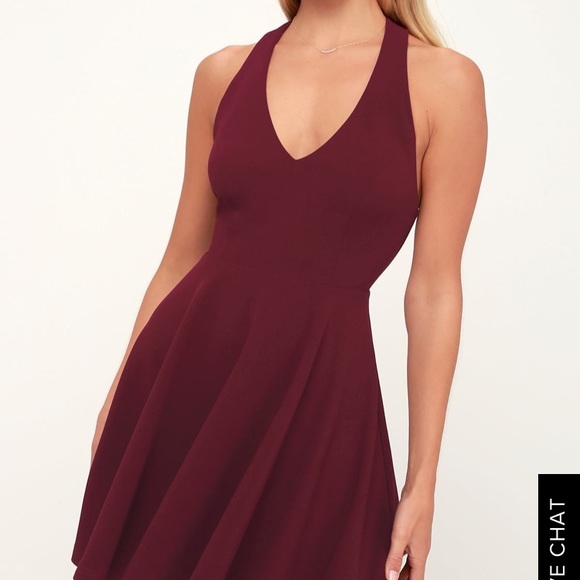 Small Burgundy dress with an open back - Picture 3 of 4
